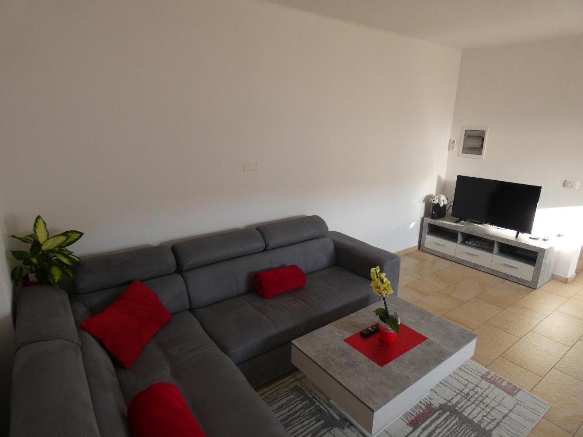 Apartment & Olive Oil Valuma Копер Экстерьер фото